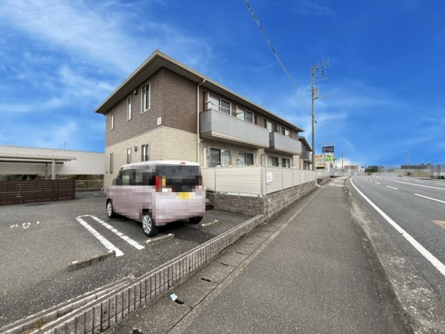 シャーメゾン・カルミア B棟の外観