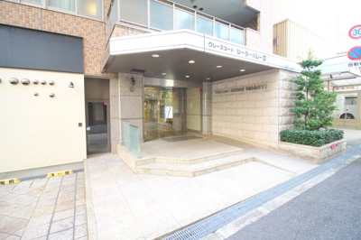 【エントランス】 | クローバー・プレミア昭和町 | エントランス