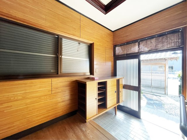 北矢三町4丁目8-6-3　借家の玄関