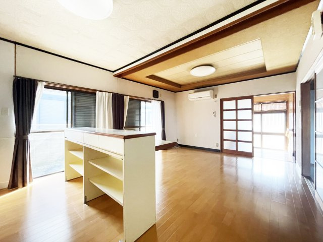 北矢三町4丁目8-6-3　借家の居間・リビング