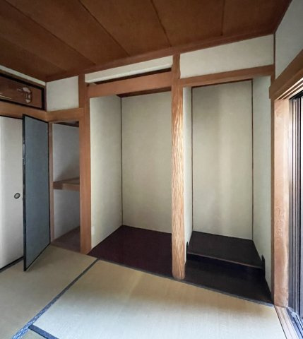 北矢三町4丁目8-6-3　借家の収納