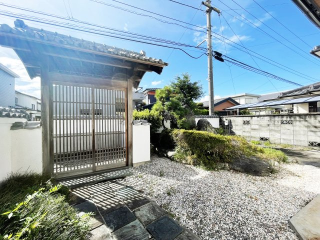 北矢三町4丁目8-6-3　借家の庭