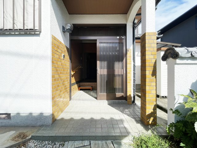 北矢三町4丁目8-6-3　借家の玄関