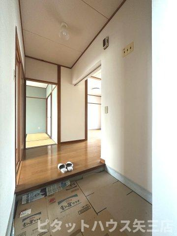豊川コーポの玄関|明るい玄関です