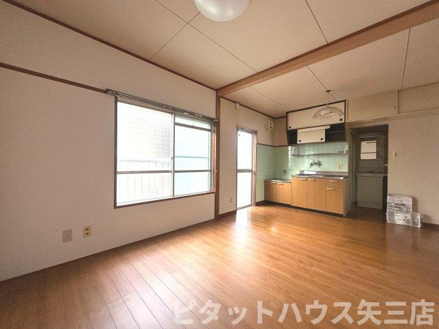 豊川コーポの居間・リビング|リビングです