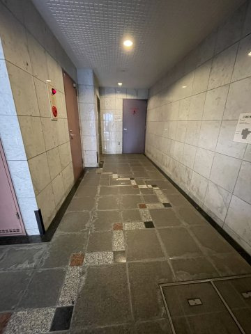 フェスタ天神のロビー