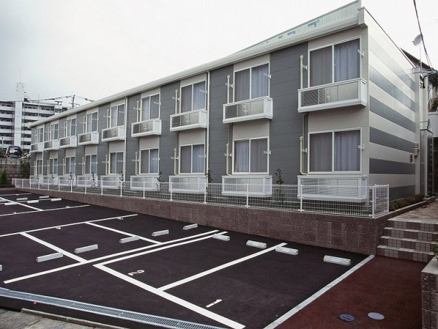 レオパレスＫＡＴＡＨＡＲＡの外観