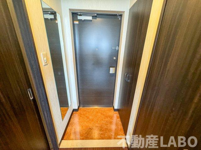 プレジオ大正の玄関