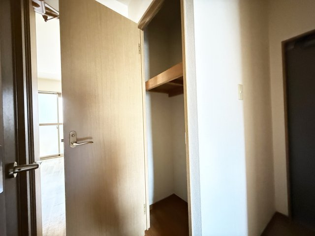 フォンテーヌ竹島の玄関