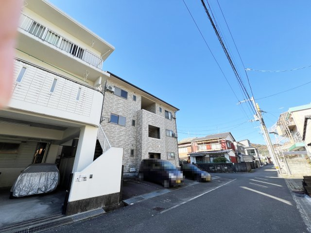 フォンテーヌ竹島の駐車場