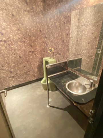 栄一ビルの浴室