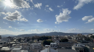 【展望】 | バルコニーからの展望。遮る建物が無く、素敵な景観と暖かい日差しをお部屋に運んでくれます♪