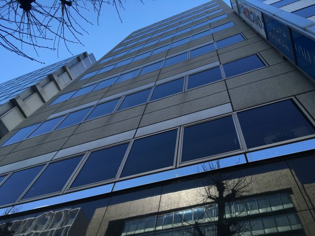 喜助新千代田ビルの外観