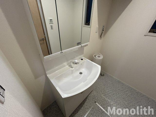 イーストヴィラ和泉府中の独立洗面台
