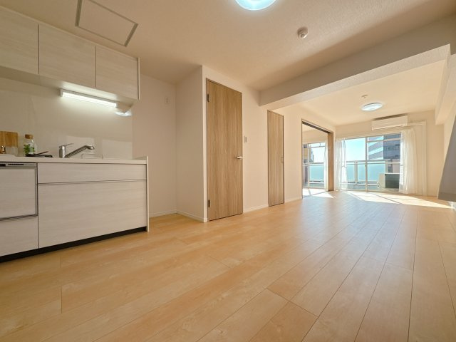 【居間・リビング】 | 皐月マンション那の川☆仲介手数料無料☆ | どんな家具を、どう配置するか。照明は？この一枚に好きなイメージをどうぞ描いてください。