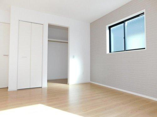 名古屋市西区こも原町のその他|◇２号棟洋室◇　南面で明るい洋室７．２帖　ウォークインクローゼット＋収納完備♪　バルコニー利用可！