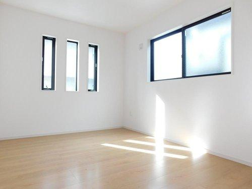 名古屋市西区こも原町のその他|◇２号棟洋室◇　　南面で明るい洋室６．５帖　　全居室収納完備♪