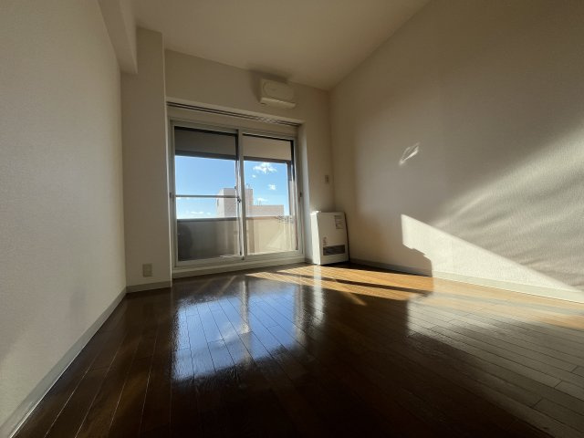 芦野マンションの居間・リビング