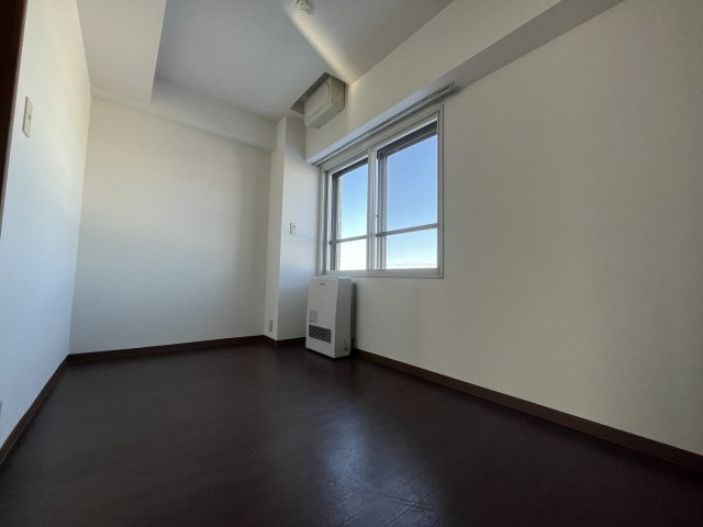 芦野マンションの洋室