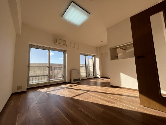 芦野マンションの居間・リビング