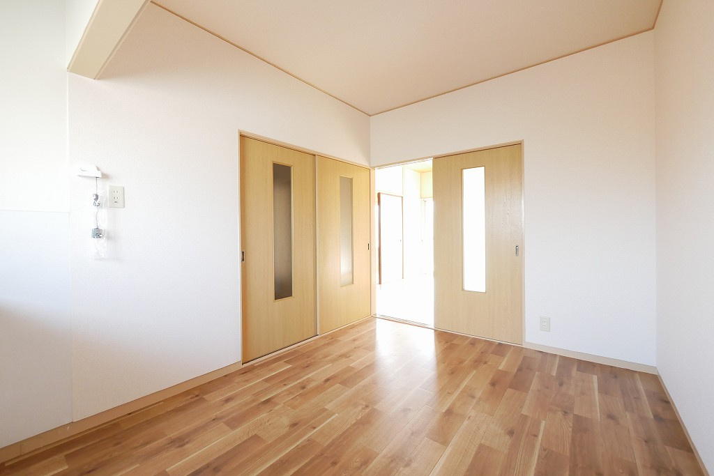 真藤ビルの居間・リビング| 真藤ビル301号   