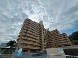 【外観】 | 敷地すべてに管理が行き届いていて、安心できます。まず、清潔です。