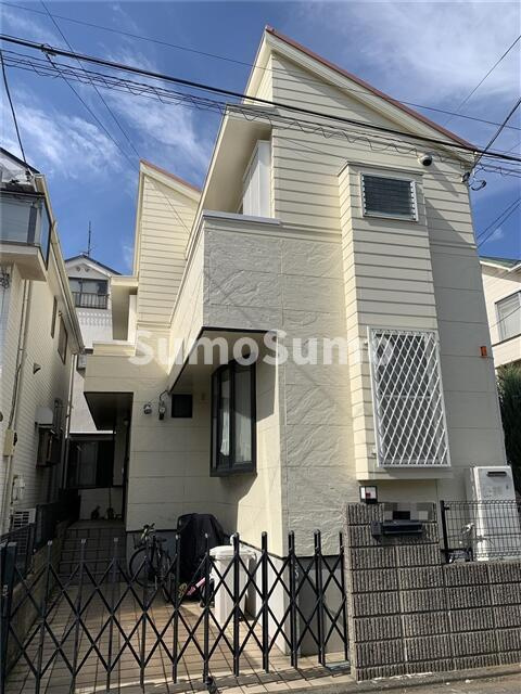 世田谷区奥沢２丁目戸建（防音室有り）のエントランス|エントランスです