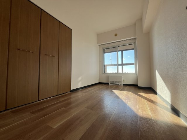 芦野マンションの洋室