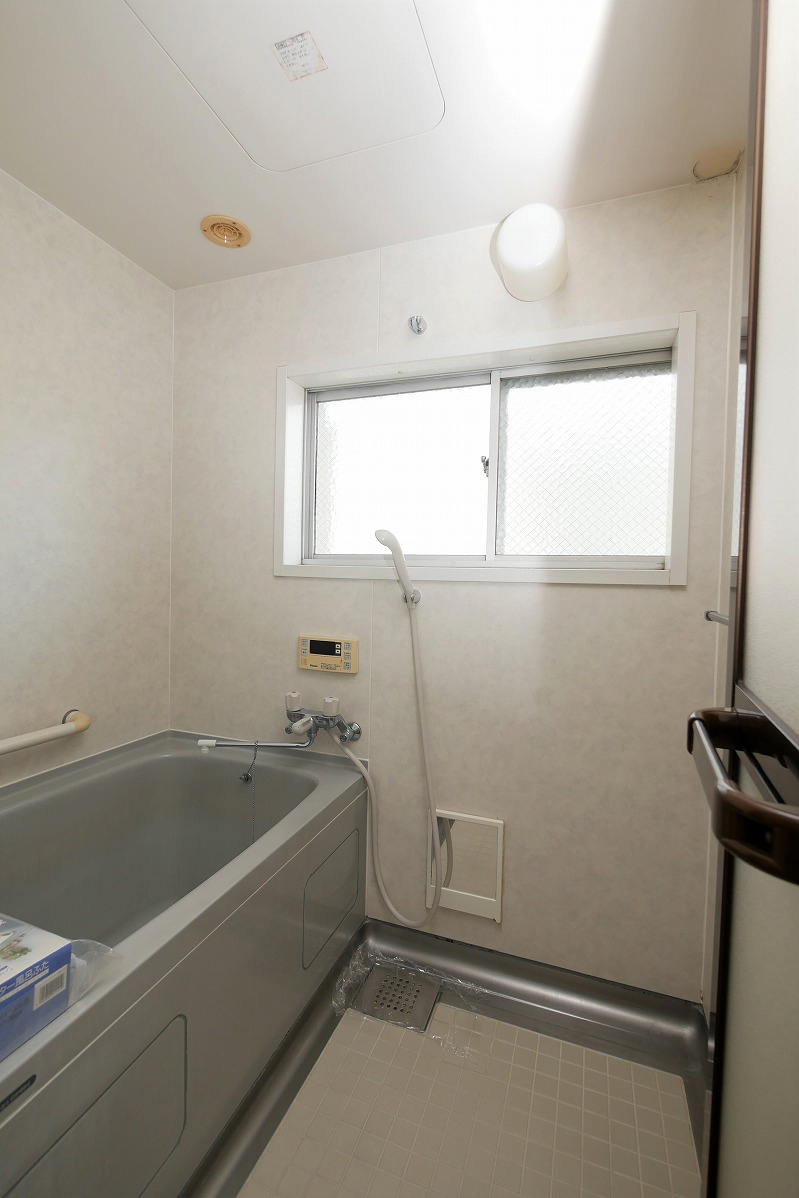 真藤ビルの浴室|真藤ビル202号