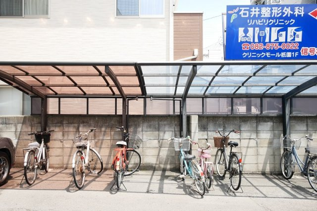 真藤ビルの設備|真藤ビル202号
駐輪場