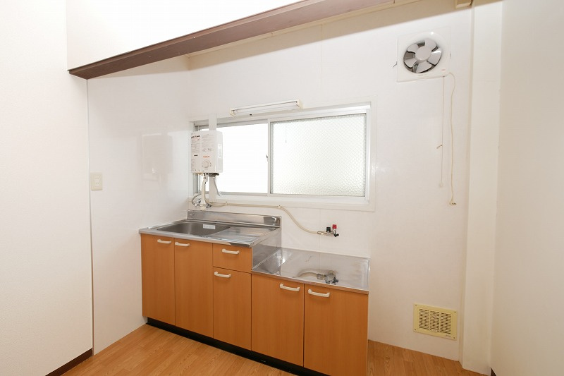真藤ビルのキッチン|真藤ビル202号