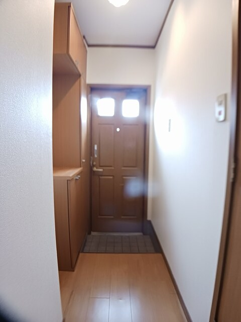 メープルタウンＡの玄関|シューズボックス付きの玄関です☆