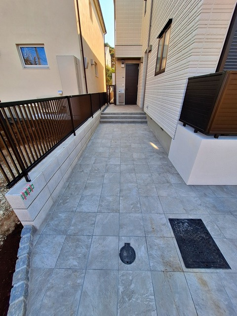 フローレスのエントランス