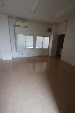 本町小林店舗の居間・リビング