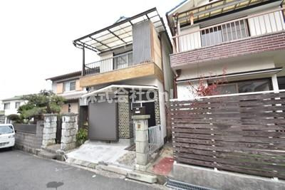 八尾市黒谷４丁目の一戸建ての外観