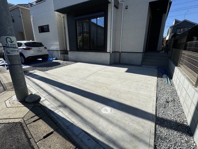 鎌ケ谷市くぬぎ山３丁目新築（くぬぎ山３期）の駐車場|1号棟駐車スペース・並列２台駐車可