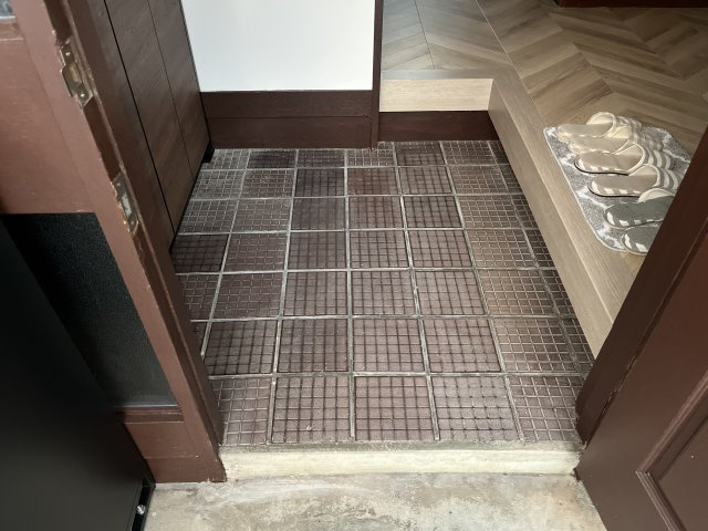 城北本町戸建の玄関