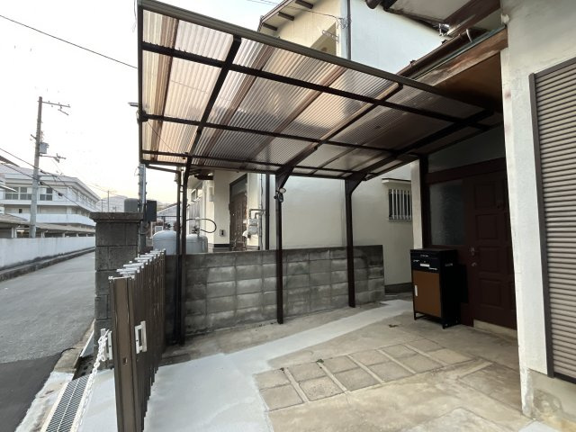 城北本町戸建の駐車場