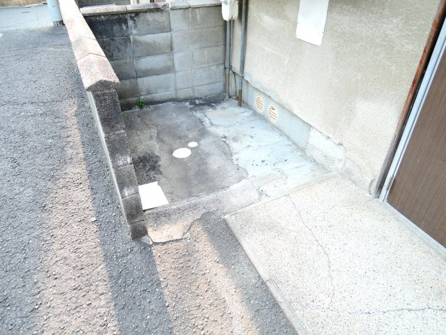 中谷借家2戸一B号のバルコニー