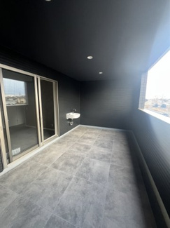 【バルコニー】