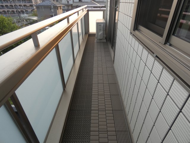 【バルコニー】 | シャンドポワロ