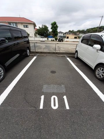 サンリーヴェの駐車場