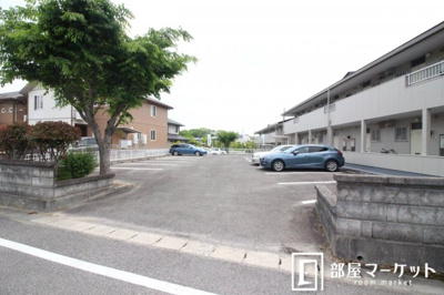 【駐車場】 | レイクグリーン三好　Ａ棟