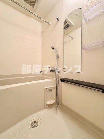 プレサンス名古屋グロウの浴室