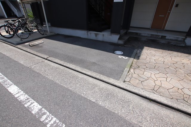 【駐車場】 | ハイブリッジ