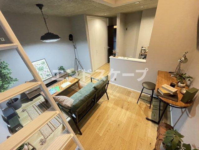 相生町ガレージＡＰの居間・リビング|高崎、前橋エリアのお部屋探しはエンドスケープまで！お客様の理想お聞かせ下さい♪
