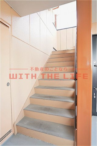 メゾンミラノ【キャッシュバック対象物件】のエントランス|清潔なエントランスです