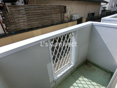 【バルコニー】 | ノーブル桜ヶ丘 | 晴れた日には洗濯物もたくさん干せます。