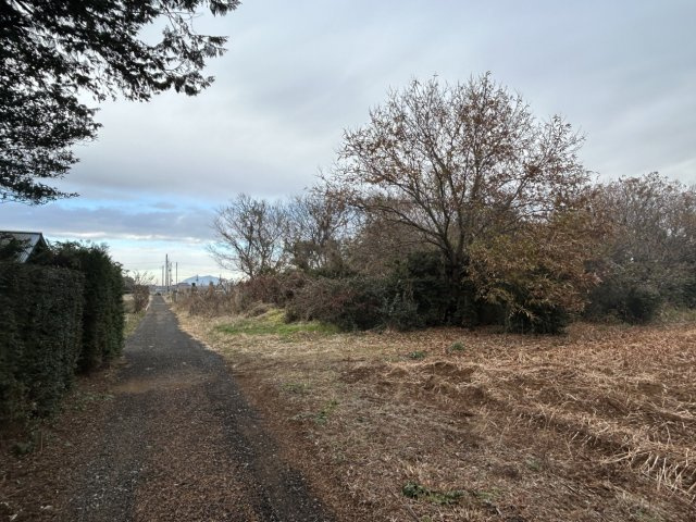 阿見町実穀５０２坪の前面道路含む現地写真