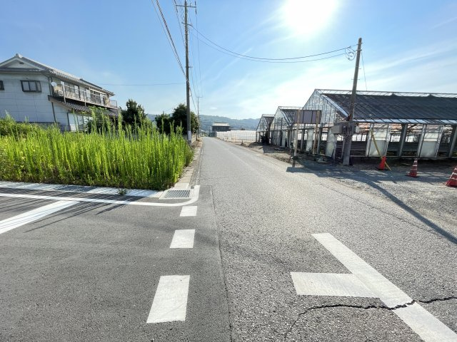 太田市藪塚町第9　Cradle Gaeden　全4棟の前面道路含む現地写真